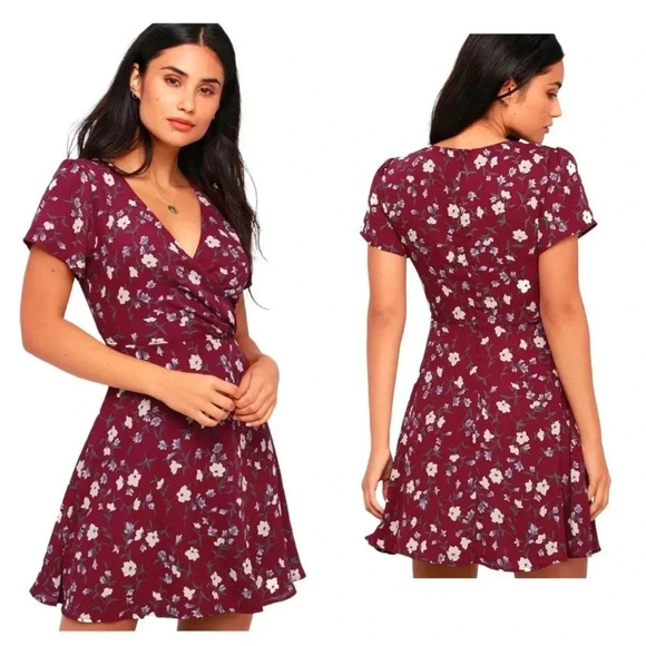 LULU’s | Dolly Burgundy Floral Print Short Sleeve Surplice Dress Size XL - Picture 1 of 6